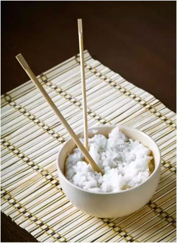 立筷子敺邪禁忌 立筷子敺邪的原理
